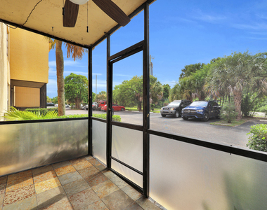 490 Nw 20th Street - Photo Thumbnail 2