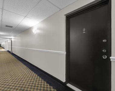 490 Nw 20th Street - Photo Thumbnail 4