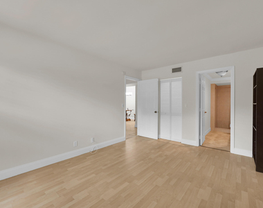 490 Nw 20th Street - Photo Thumbnail 16