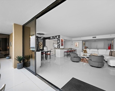 5280 N Ocean Drive - Photo Thumbnail 14