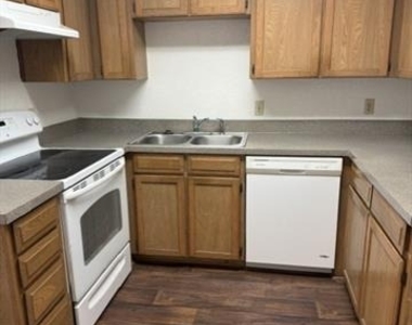 4402 Tall Meadow Lane - Photo Thumbnail 3