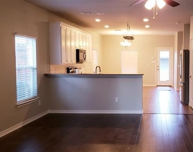 3426 W 4th Street - Photo Thumbnail 1
