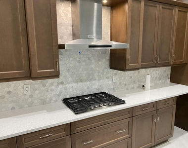 4685 Estates Circle - Photo Thumbnail 8