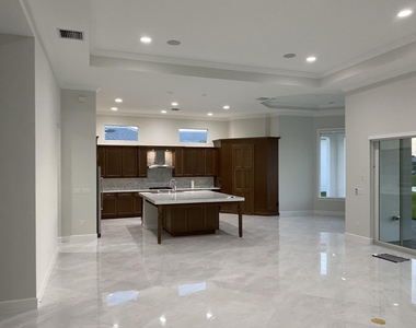 4685 Estates Circle - Photo Thumbnail 5