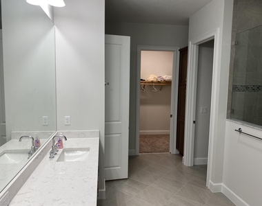 4685 Estates Circle - Photo Thumbnail 35