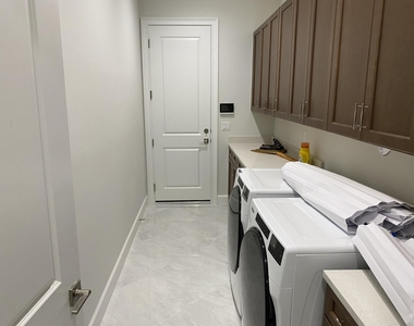 4685 Estates Circle - Photo Thumbnail 30