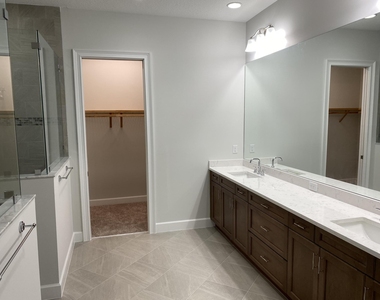 4685 Estates Circle - Photo Thumbnail 20