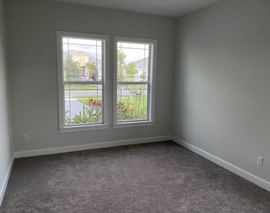 4685 Estates Circle - Photo Thumbnail 23