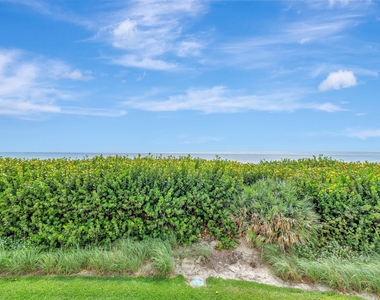 7420 S Ocean Drive - Photo Thumbnail 24