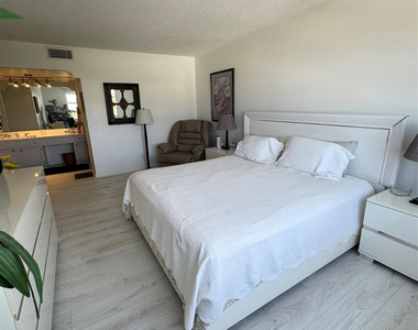 5200 N Ocean Boulevard - Photo Thumbnail 28