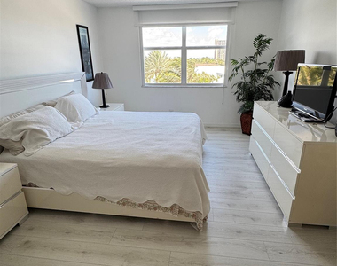 5200 N Ocean Boulevard - Photo Thumbnail 24