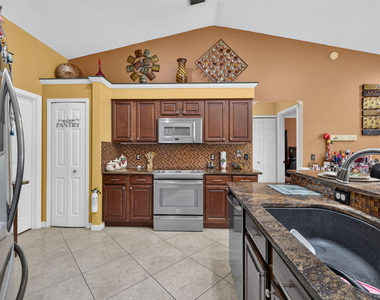 3077 Se Galt - Photo Thumbnail 19