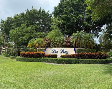 7472 La Paz Boulevard - Photo Thumbnail 16