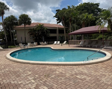 7472 La Paz Boulevard - Photo Thumbnail 18