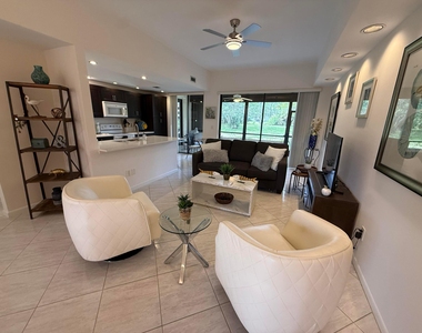 7472 La Paz Boulevard - Photo Thumbnail 4