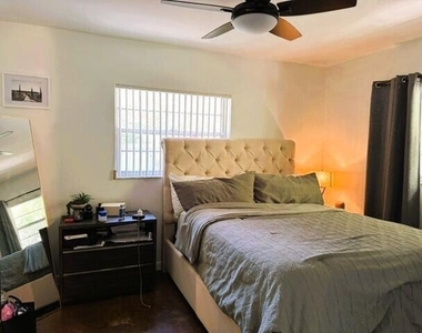 3803 Heather Drive W - Photo Thumbnail 12
