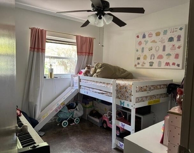 3803 Heather Drive W - Photo Thumbnail 14