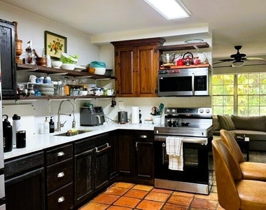 3803 Heather Drive W - Photo Thumbnail 8