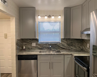 21915 Lake Forest Circle - Photo Thumbnail 5