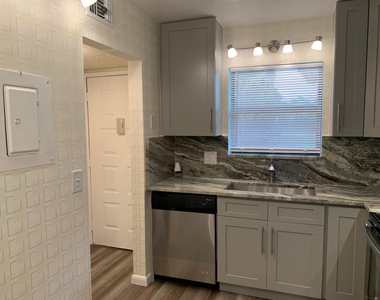 21915 Lake Forest Circle - Photo Thumbnail 6