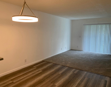 21915 Lake Forest Circle - Photo Thumbnail 10