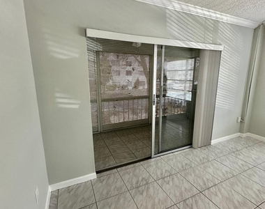 4158 Inverrary Drive - Photo Thumbnail 6