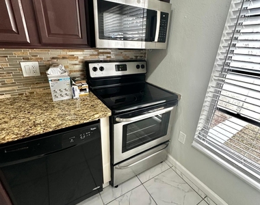 4158 Inverrary Drive - Photo Thumbnail 4