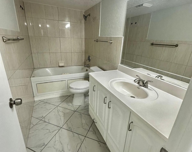 4158 Inverrary Drive - Photo Thumbnail 9