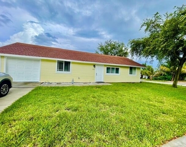 5216 Ne 20th Avenue - Photo Thumbnail 16
