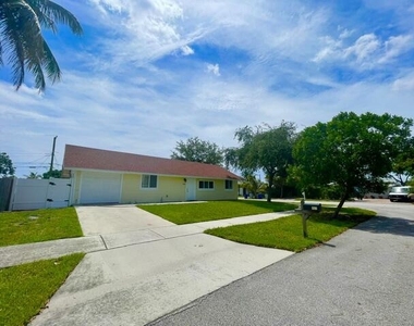 5216 Ne 20th Avenue - Photo Thumbnail 17