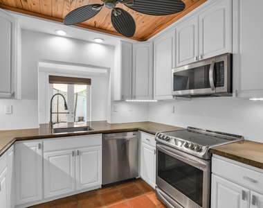770 E Camino Real - Photo Thumbnail 6