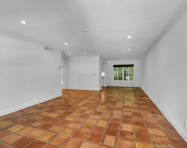 770 E Camino Real - Photo Thumbnail 2