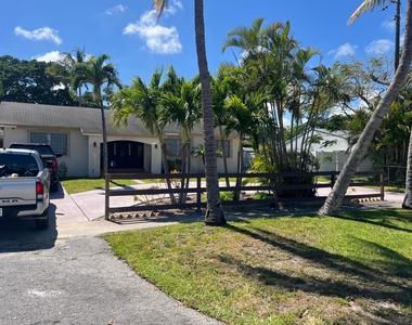5603 Parker Avenue - Photo Thumbnail 1