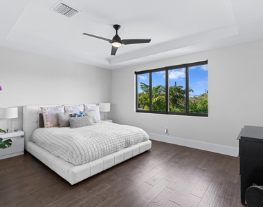 238 Se 4th Avenue - Photo Thumbnail 12