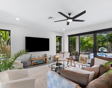 238 Se 4th Avenue - Photo Thumbnail 1