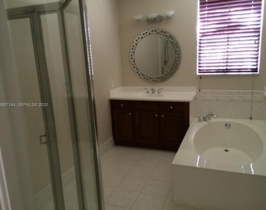 19080 Sw 24th Street - Photo Thumbnail 6