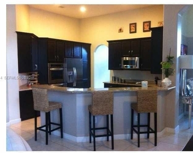 19080 Sw 24th Street - Photo Thumbnail 4