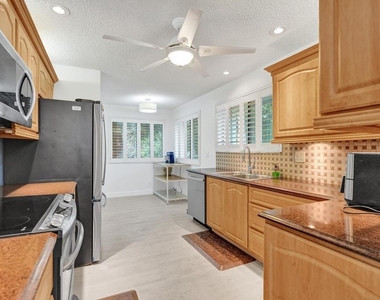 9361 Sw 23rd Street - Photo Thumbnail 10