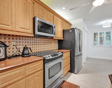 9361 Sw 23rd Street - Photo Thumbnail 9