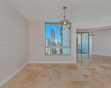 350 S Miami Avenue - Photo Thumbnail 13