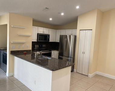 3090 S Oakland Forest Drive - Photo Thumbnail 2