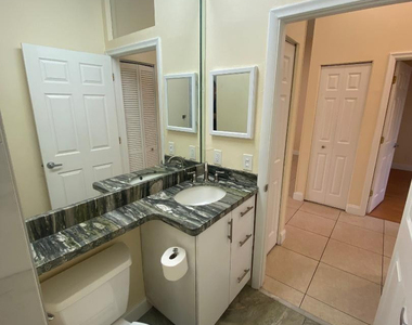 3090 S Oakland Forest Drive - Photo Thumbnail 11