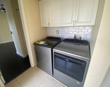 3090 S Oakland Forest Drive - Photo Thumbnail 13