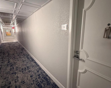 859 Jeffery Street - Photo Thumbnail 7