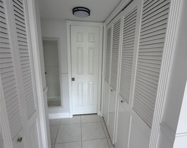 859 Jeffery Street - Photo Thumbnail 22