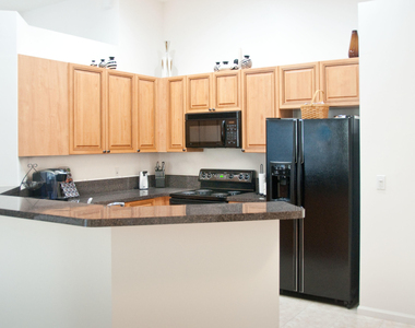 7684 Hummingbird Court - Photo Thumbnail 12