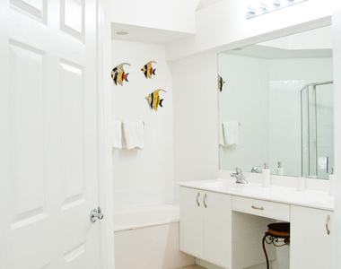 7684 Hummingbird Court - Photo Thumbnail 4