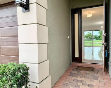 9754 Celtic Sea Lane - Photo Thumbnail 5