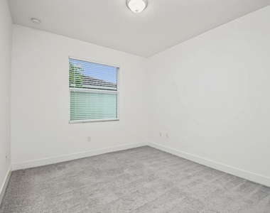 9754 Celtic Sea Lane - Photo Thumbnail 34