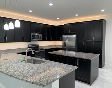 9754 Celtic Sea Lane - Photo Thumbnail 15